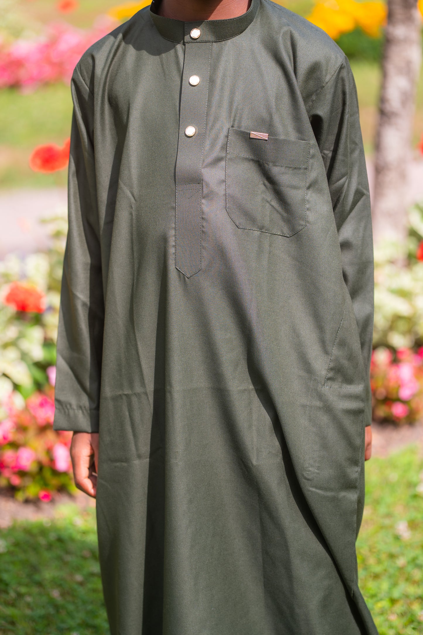 Gebetskleid für Jungs mit goldenen Details - Olivgrün