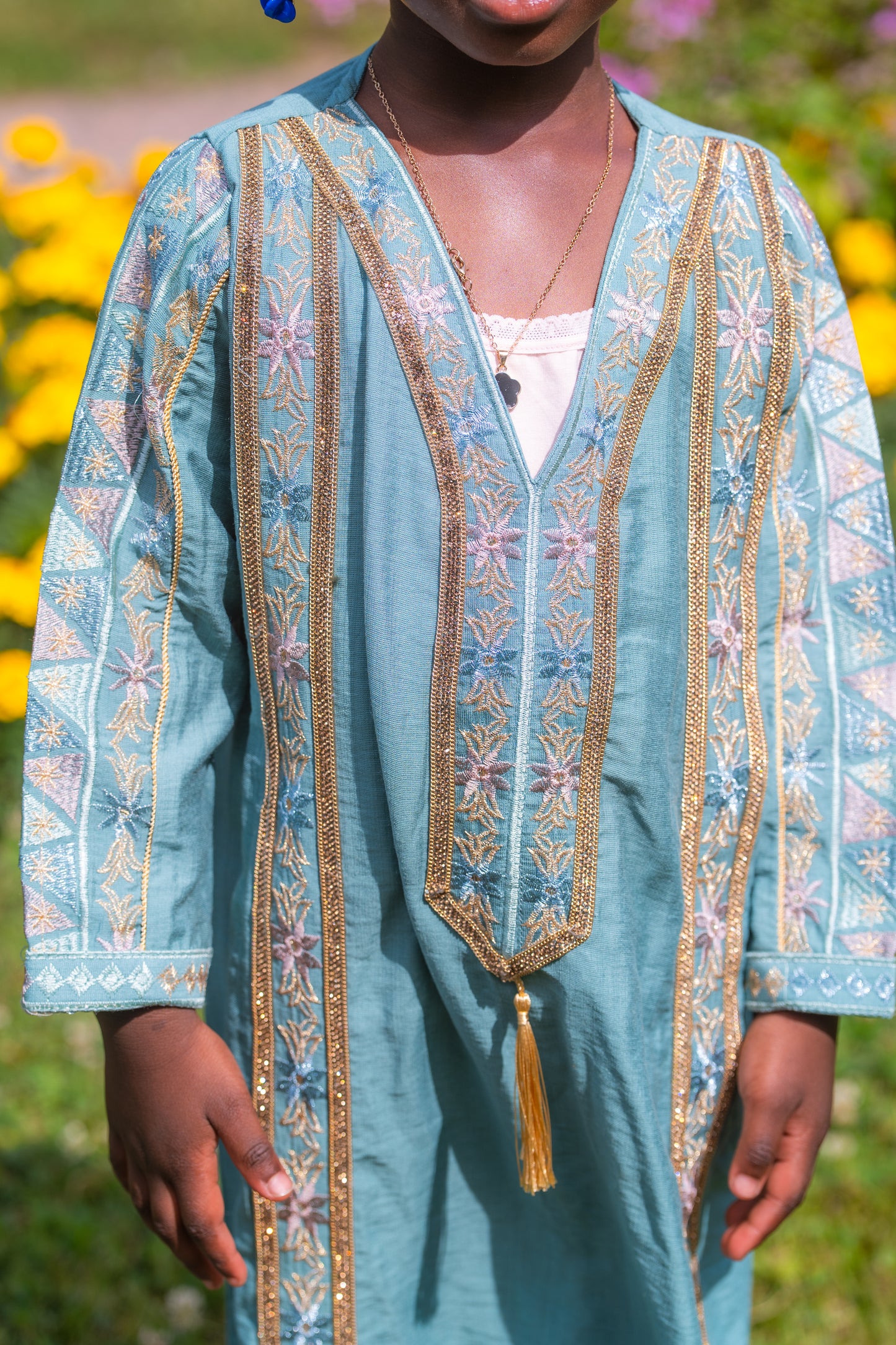 Abaya für Mädchen mit Blumenmotiven - Ozeanblau