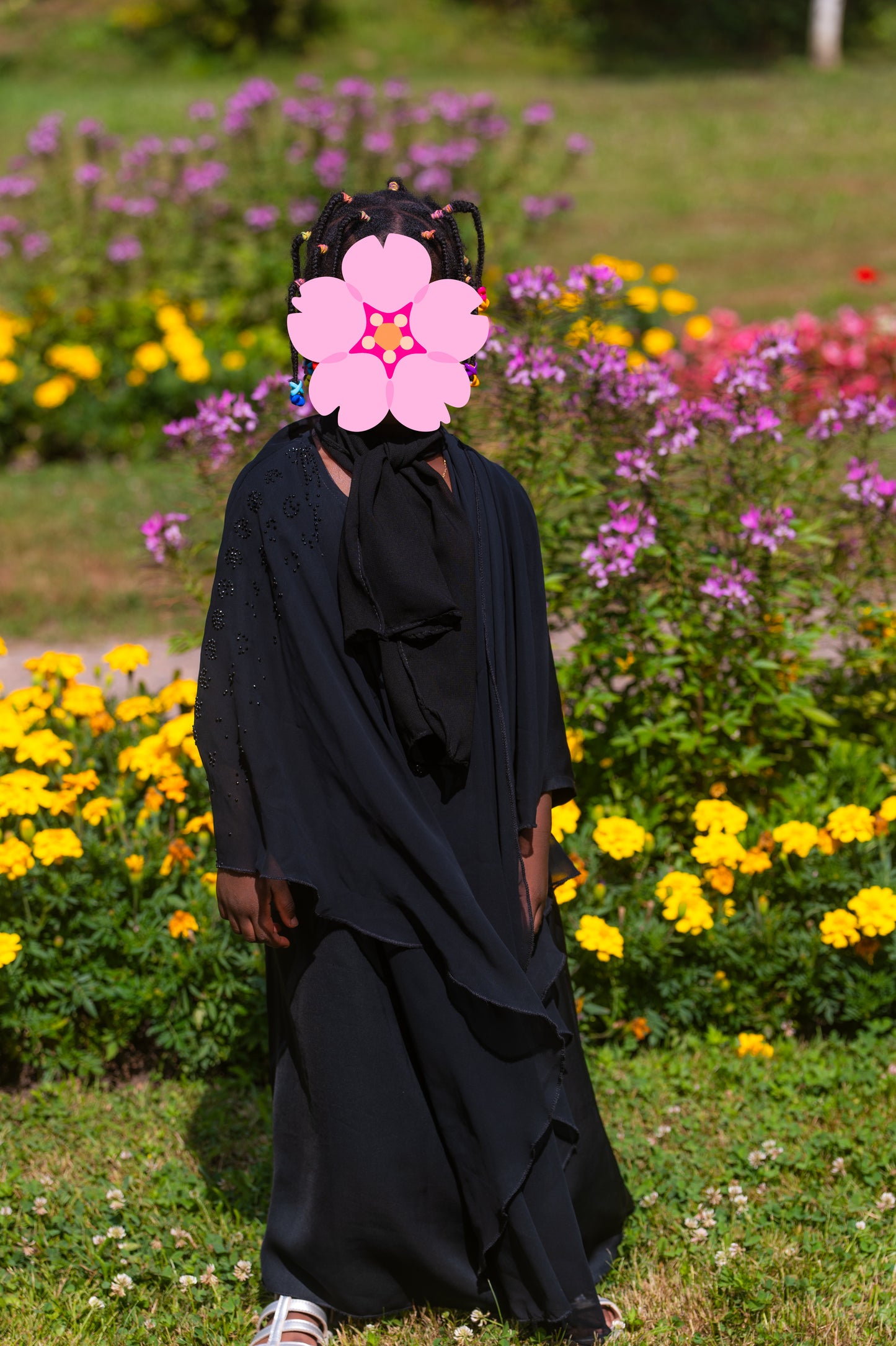 Abaya für Mädchen mit Hijab und schwarzen Strasssteinen - Schwarz