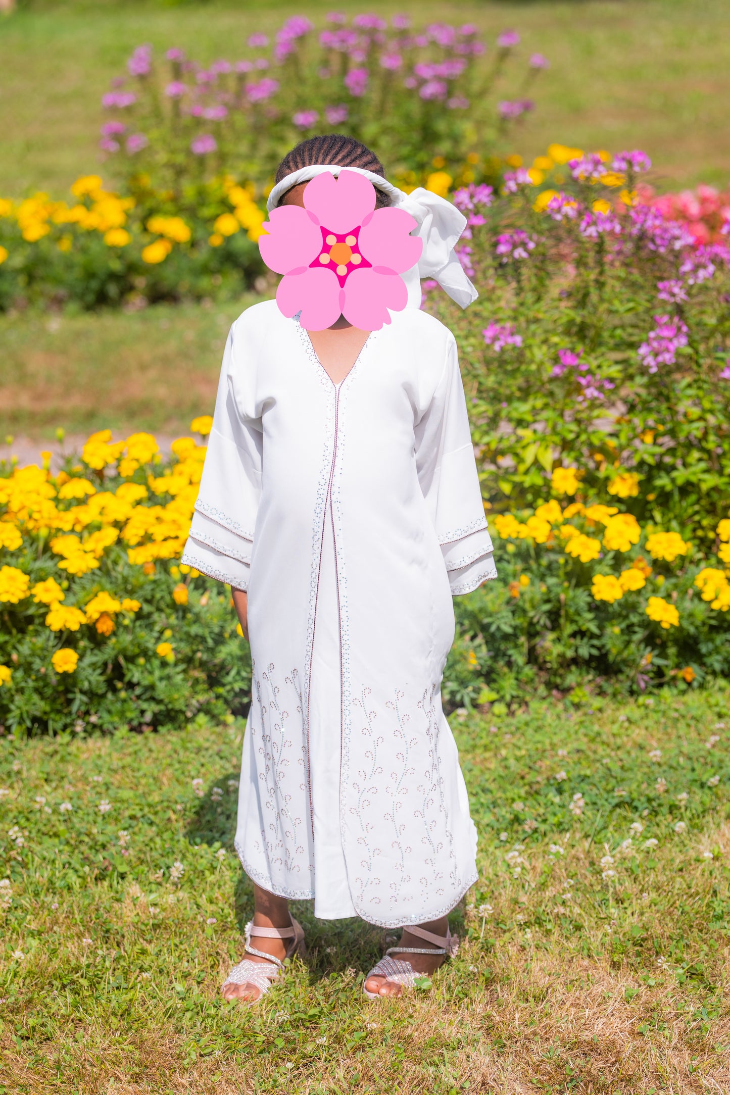 Abaya für Mädchen mit Hijab und Strasssteinen - Weiß