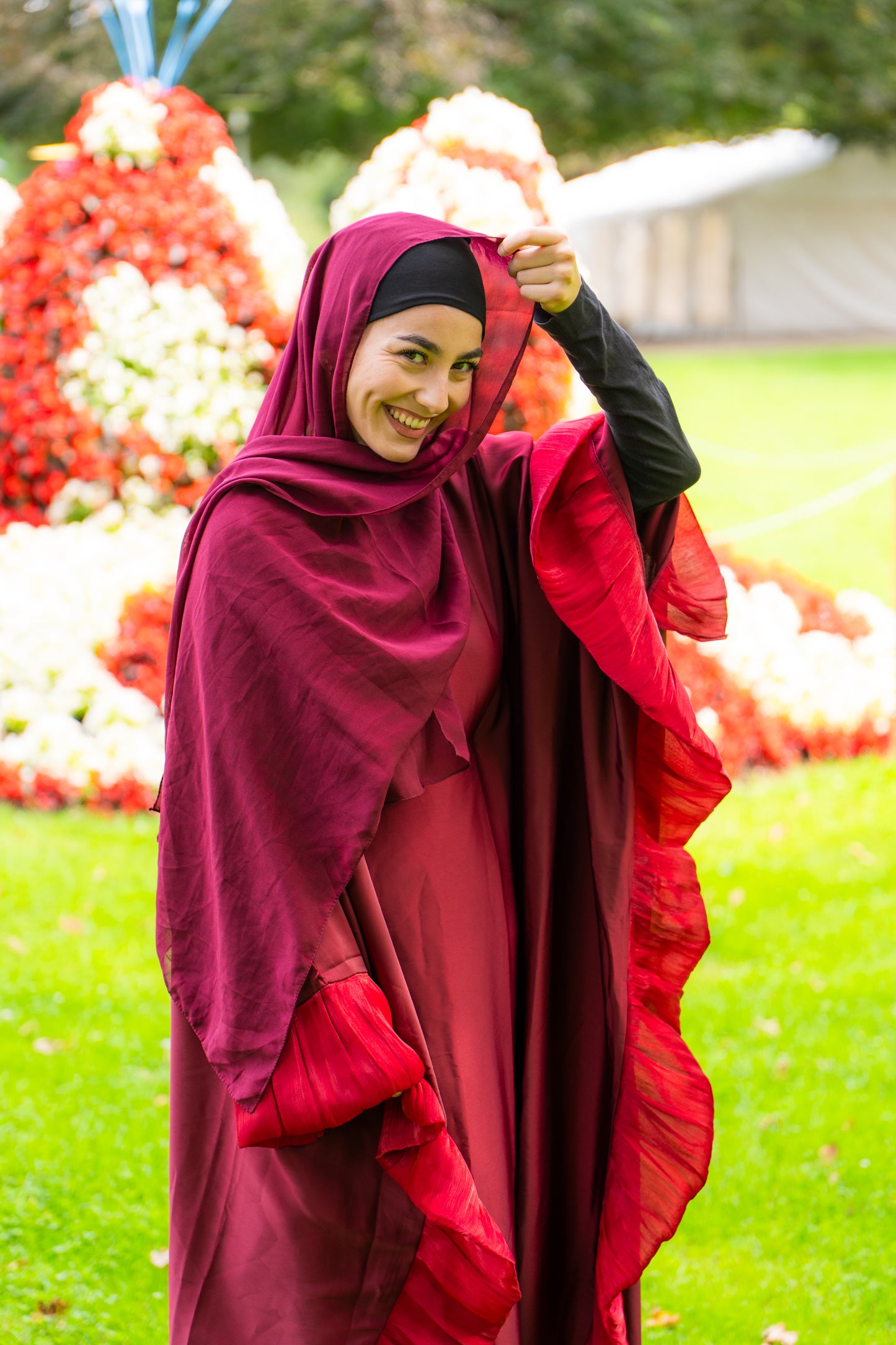 Abaya Butterfly mit Hijab - Rot