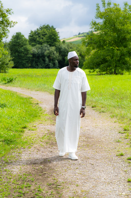 Gebetskleid für Herren mit orientalischen Details - Weiß