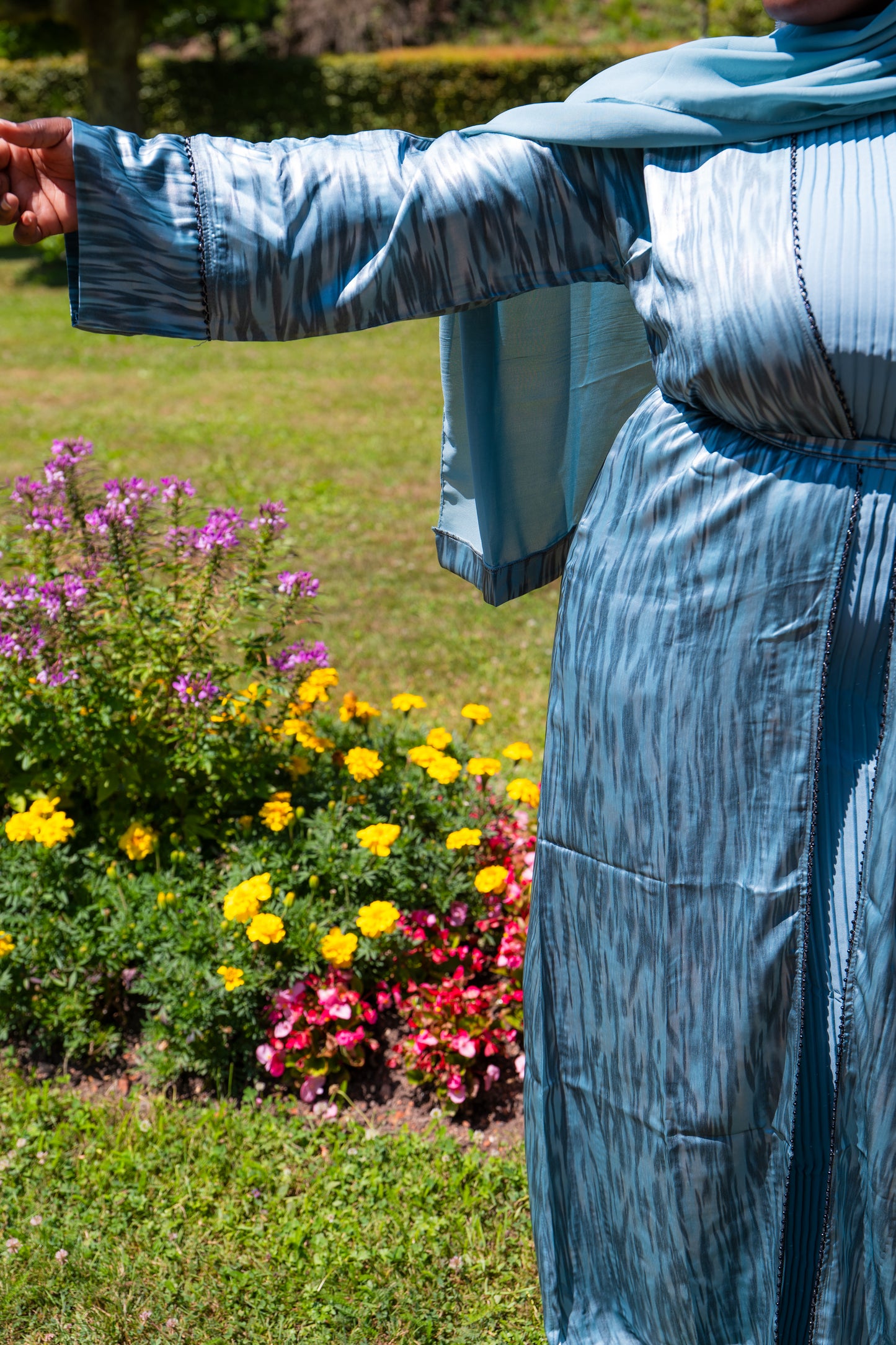 Abaya mit Hijab und Kimono gestreift - Blau/Dunkelblau
