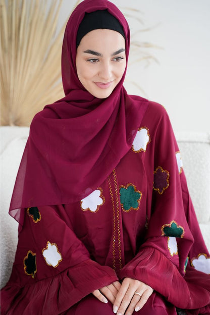 Abaya mit Hijab und Blumenmotiven - Bordeaux Rot