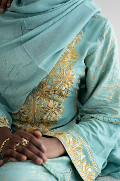 Abaya mit Hijab - Türkis/Gold