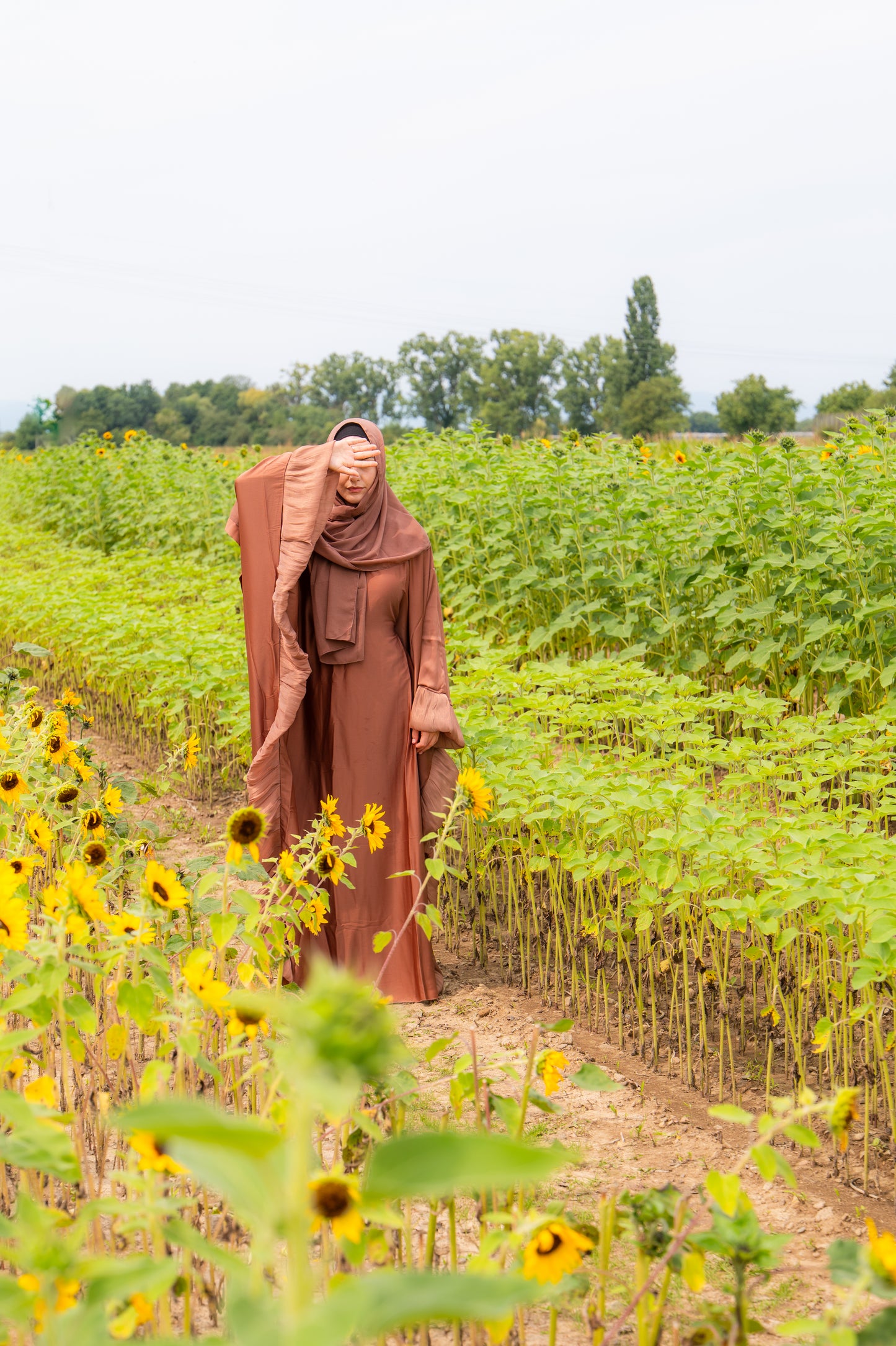 Abaya Butterfly mit Hijab - Beige