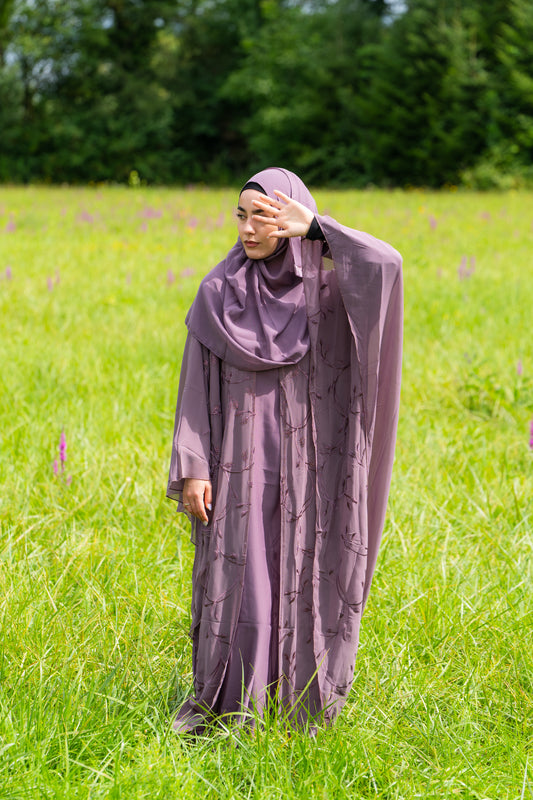 Abaya mit Hijab und angenähtem Gewand - Lila