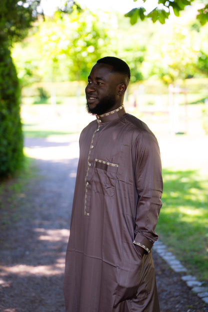 Gebetskleid für Herren mit goldenen Details und Kragen - Braun