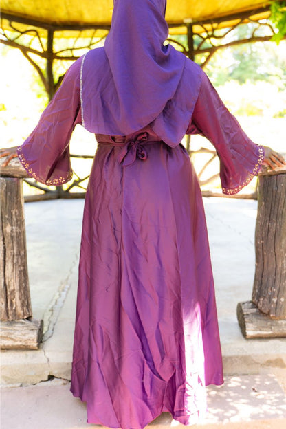 Abaya mit Band und goldenen Strasssteinen - Lila