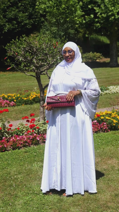 Abaya mit Hijab und roten Strasssteinen - Weiß